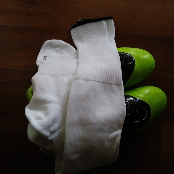 ADIDAS SOCCER CLEATS SPORTS ATHLETIC CLEATS - Picture 6 of 9